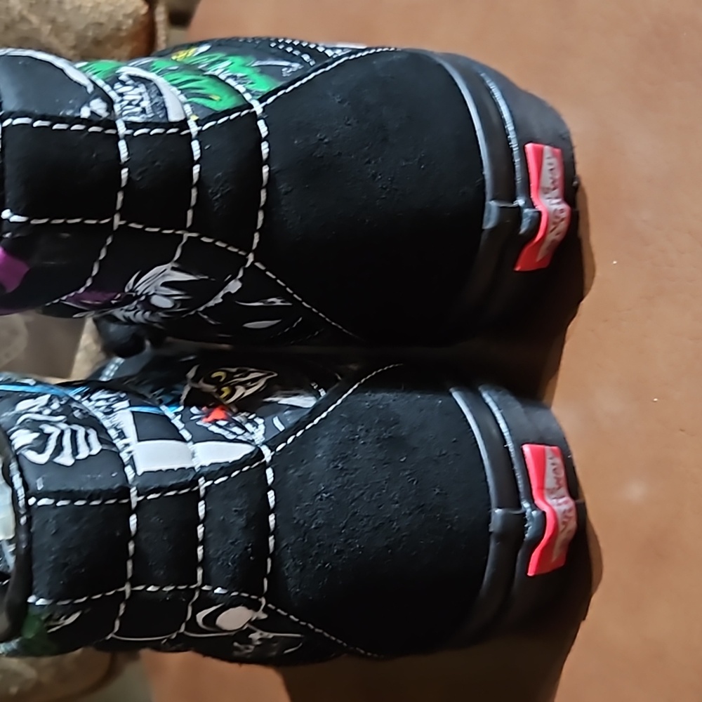 Vans x Disney Villains High-Tops - Picture 4 of 6